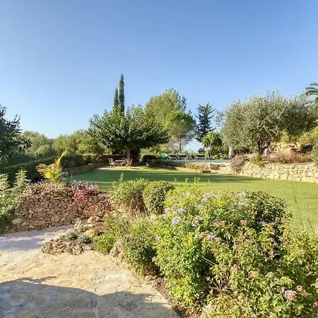 Magnifique Maison Avec Jardin Et Piscine Vue