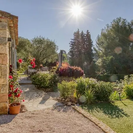 Magnifique Maison Avec Jardin Et Piscine Vue Villa *