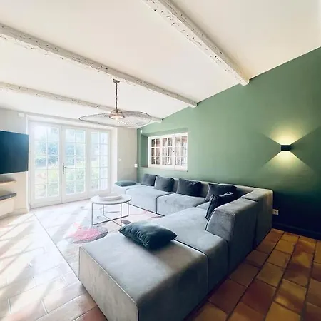 Magnifique Maison Avec Jardin Et Piscine Vue Villa *
